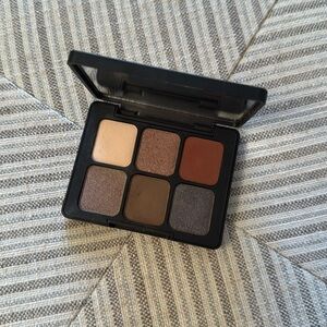 Make up for ever artist to go eyeshadow palette 606 wherever walnut